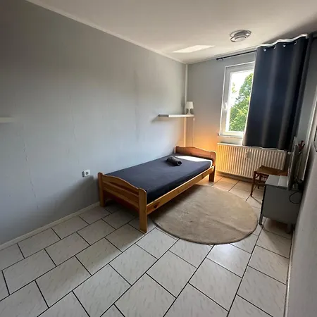 Апартаменты Monteurswohnung Am Schloss 3 Гельзенкирхен