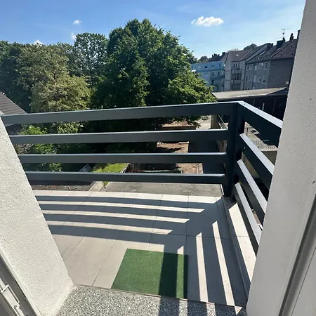 Monteurswohnung Am Schloss 3 * Гельзенкирхен